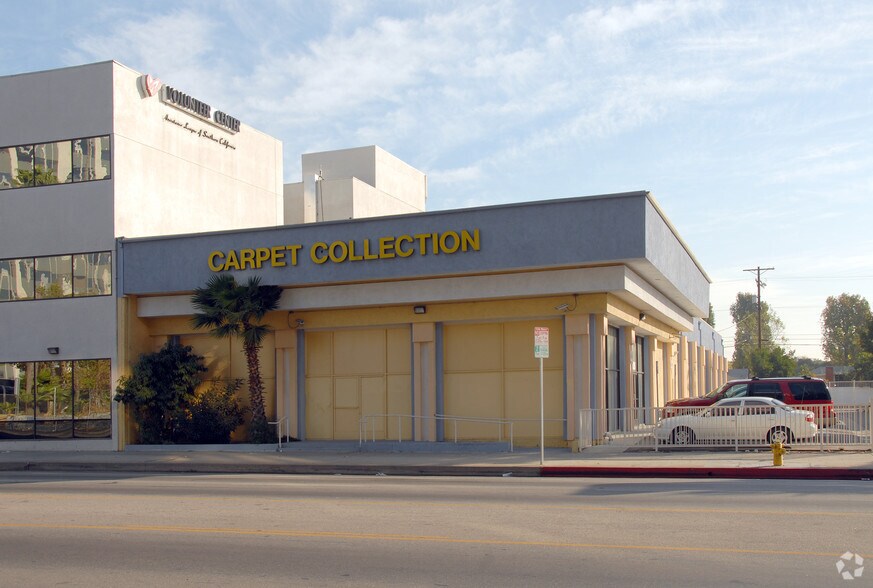 8126 Van Nuys Blvd, Van Nuys, CA à louer - Photo du bâtiment - Image 3 de 9