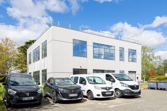 Plus de détails pour Local d'activités à louer