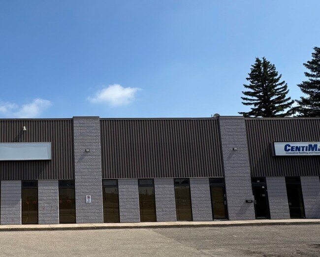 Plus de détails pour 628-650 Henderson Dr, Regina, SK - Industriel à louer