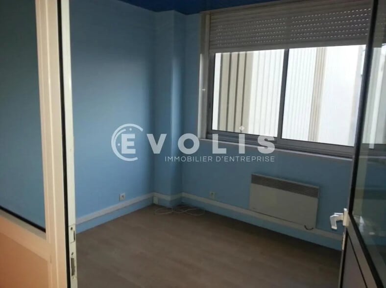 Local d'activités dans Montgeron à vendre - Photo intérieure - Image 2 de 8