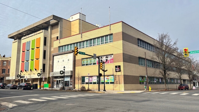 Plus de détails pour 1101 W Hamilton St, Allentown, PA - Bureau à vendre