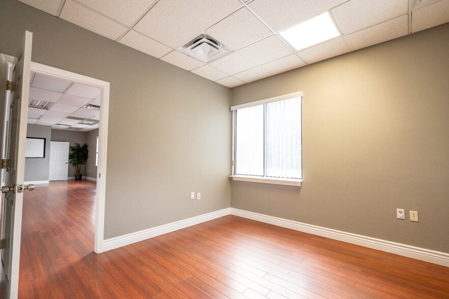 9042-9108 US Highway 19, Port Richey, FL for lease - Building Photo - Image 2 of 15