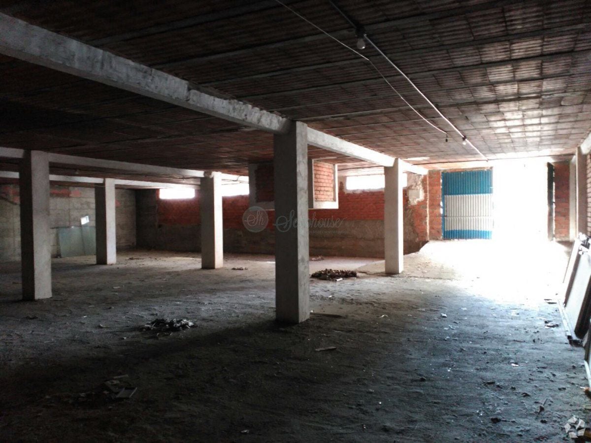 Retail in Segovia, Segovia for lease Interior Photo- Image 1 of 2