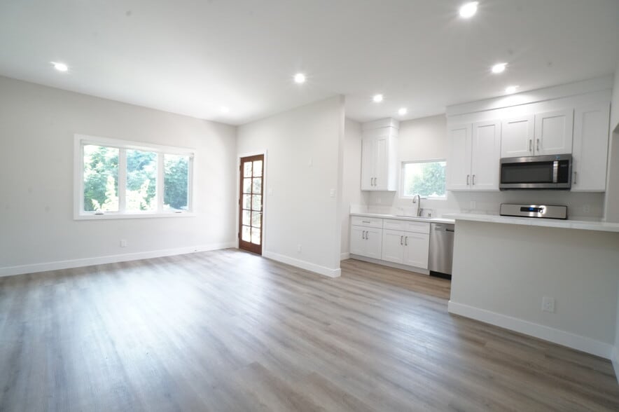 6043-6053 Selma Ave, Los Angeles, CA for sale - Building Photo - Image 3 of 16