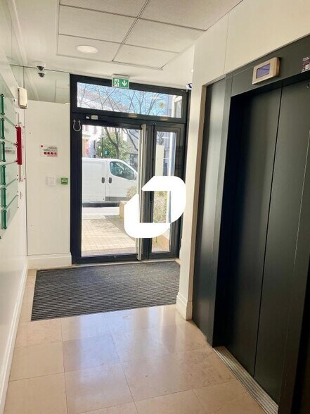 41-43 Rue Paul Bert, Boulogne-Billancourt à louer - Hall d’entrée - Image 3 de 34