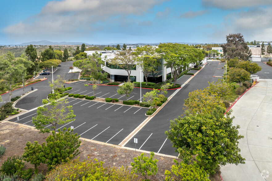 10455 Pacific Center Ct, San Diego, CA à louer - Photo du bâtiment - Image 2 de 10