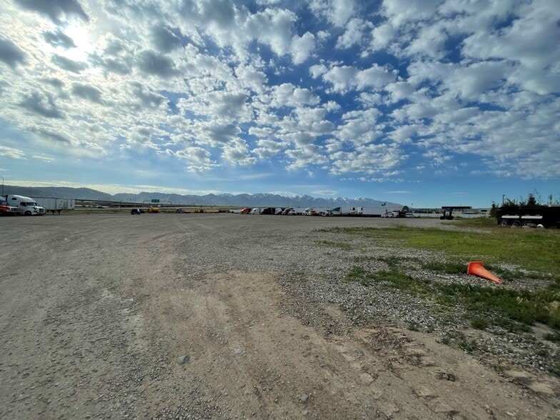 285 S 2650 W, Salt Lake City, UT à louer - Photo du bâtiment - Image 2 de 5