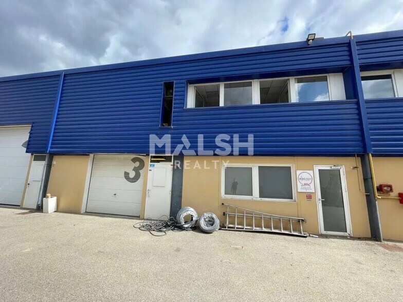 Flex in OULLINS-PIERRE-BÉNITE for lease - Building Photo - Image 1 of 13