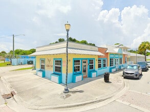 901 Avenue D, Fort Pierce, FL for lease Interior Photo- Image 1 of 2