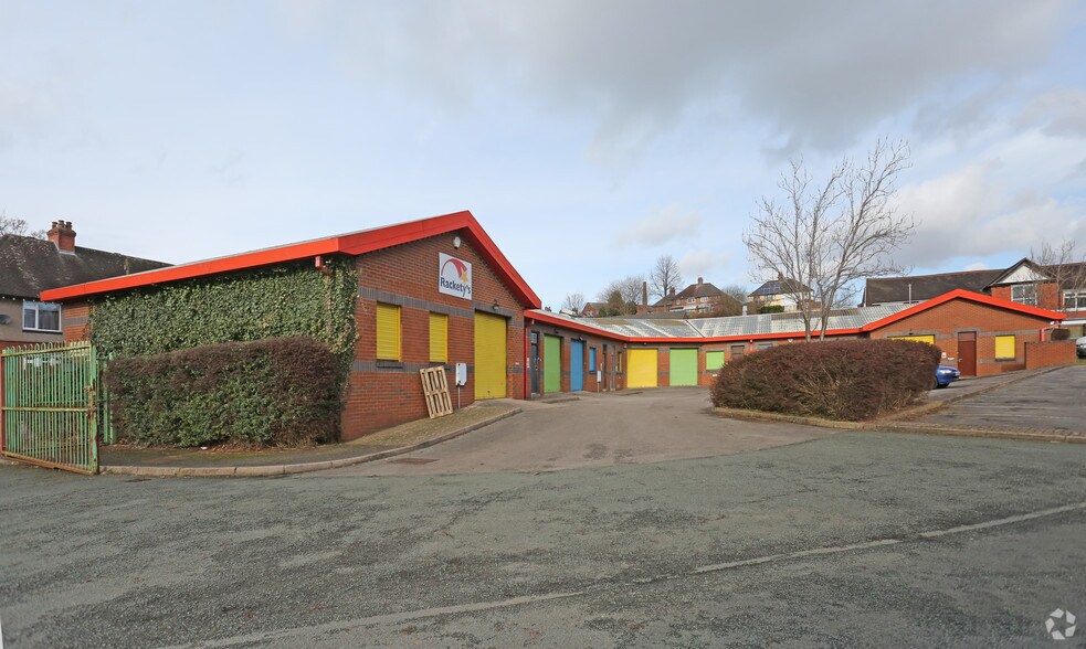 Station St, Leek à louer - Photo principale - Image 1 de 16