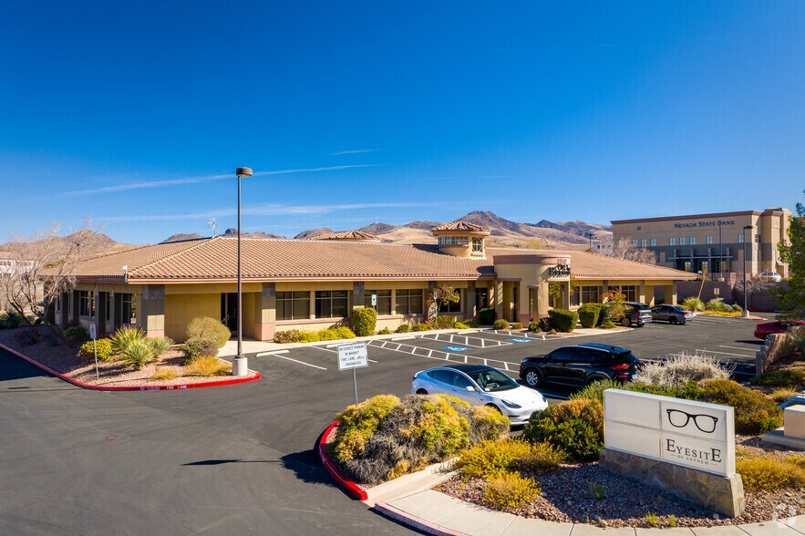 11540 S Eastern Ave, Henderson, NV à louer - Photo du bâtiment - Image 3 de 8