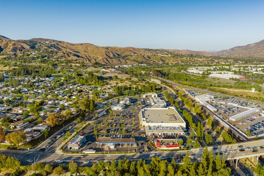 21500 Yorba Linda Blvd, Yorba Linda, CA à louer - Aérien - Image 2 de 20