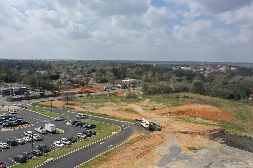 720 E Forsyth St, Americus, GA à vendre - Photo du bâtiment - Image 3 de 8