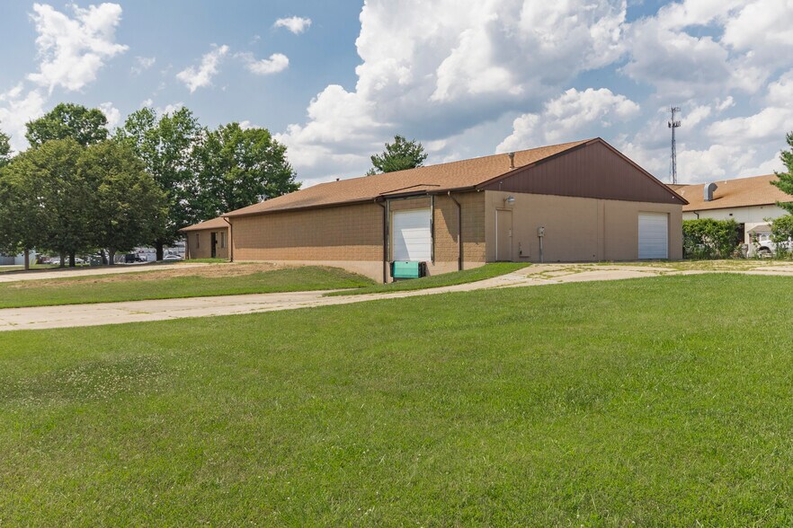 1 McCullough Dr, New Castle, DE for lease - Building Photo - Image 2 of 15