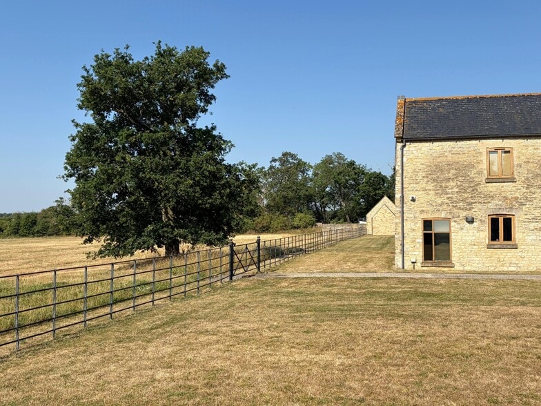 Kirtlington Park, Kirtlington for lease - Building Photo - Image 2 of 2