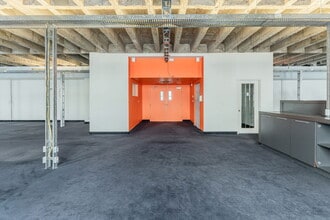 501-507 Pl d'Armes, Montréal, QC à louer Photo du bâtiment- Image 1 de 9