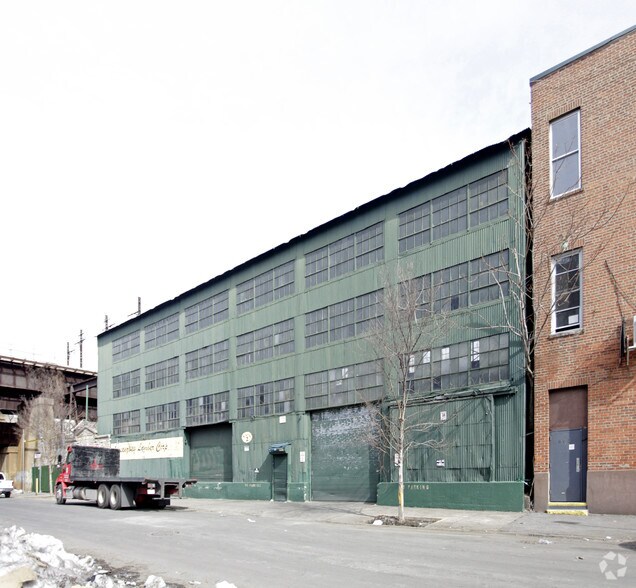 841 E 135th St, Bronx, NY à vendre - Photo principale - Image 1 de 4