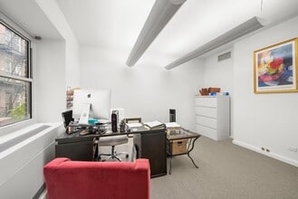 215 E 58th St, New York, NY for lease Building Photo- Image 1 of 4