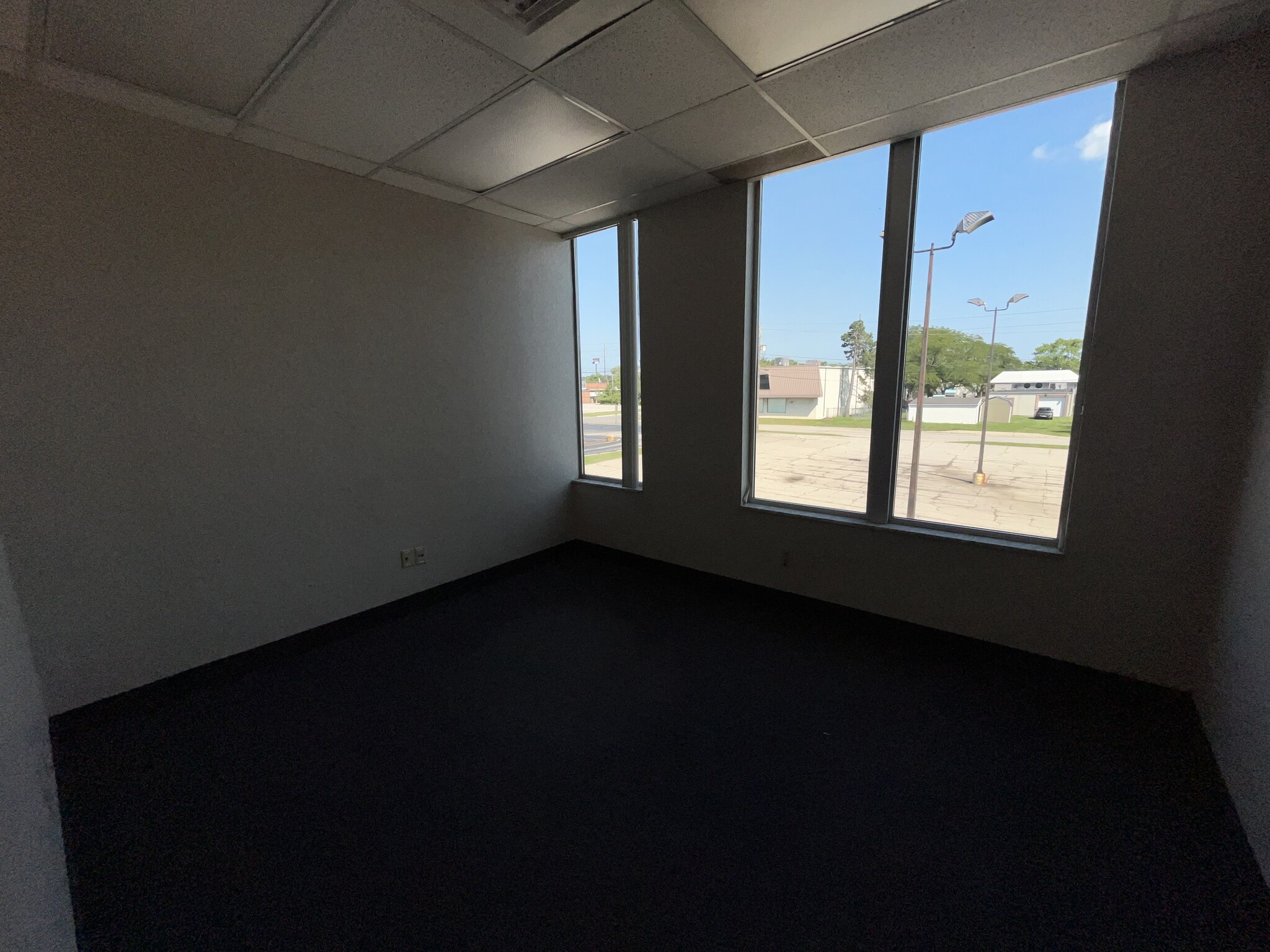 347 Midway Blvd, Elyria, OH for lease Building Photo- Image 1 of 8