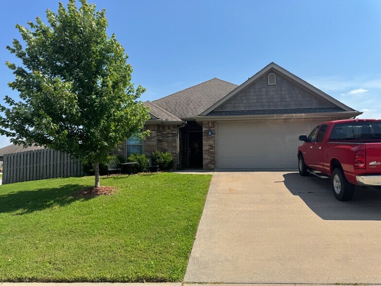 310 Genoa Way, Centerton, AR à vendre - Photo principale - Image 1 de 1