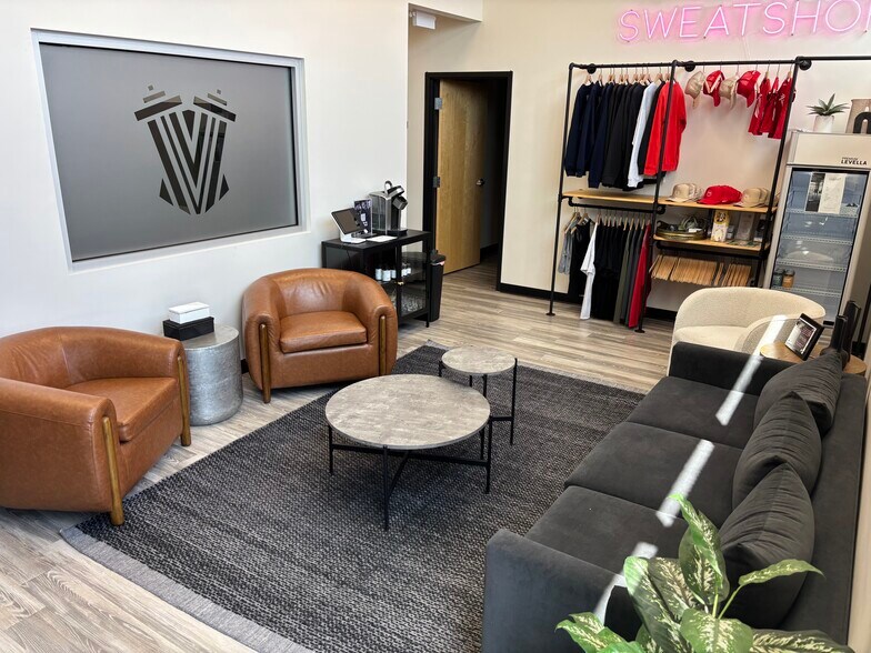 8245 Cody Dr, Lincoln, NE à vendre - Photo intérieure - Image 3 de 18