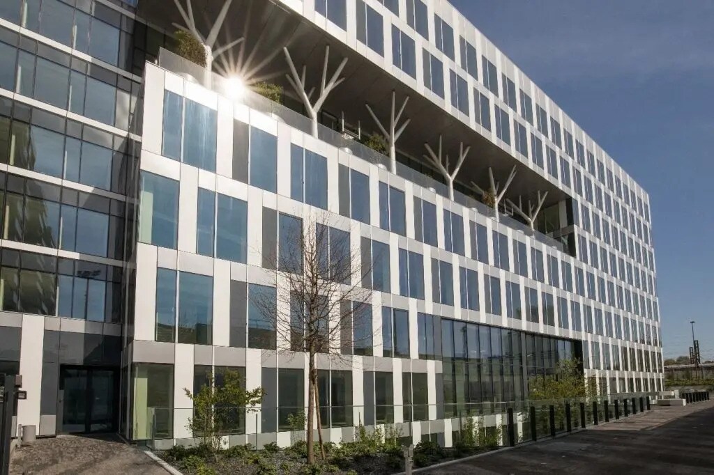 7 Rue Pablo Néruda, Levallois-Perret for lease Building Photo- Image 1 of 10