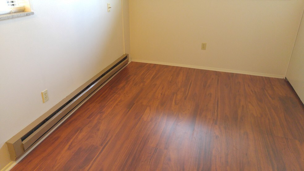 889 W Ardussi St, Frankenmuth, MI à vendre - Photo du bâtiment - Image 2 de 4