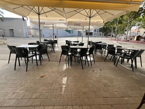 Commerce de détail dans Sant Pere de Ribes, Barcelona à louer Photo du bâtiment- Image 2 de 7