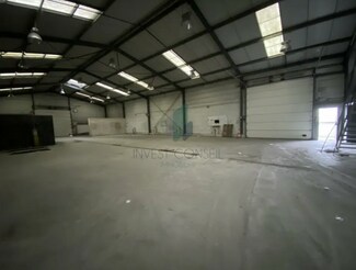 Plus de détails pour Local d'activités à louer