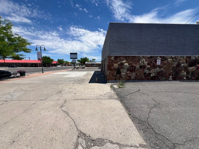 521 E Main St, Riverton, WY for sale - Building Photo - Image 2 of 15