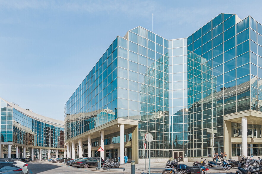 Calle Cardenal Marcelo Spínola, 14, Madrid, Madrid à louer - Photo principale - Image 1 de 3