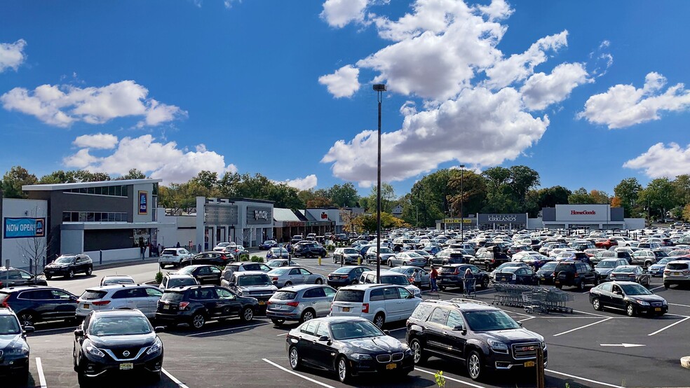 43 E Rt-59, Nanuet, NY for lease - Building Photo - Image 3 of 14