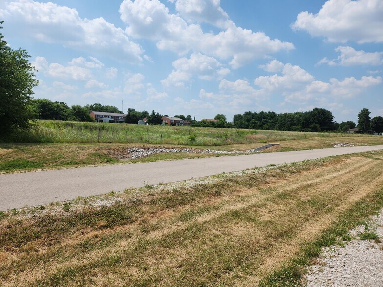 500 Block 4th st, Seymour, IN à vendre - Photo du bâtiment - Image 3 de 4