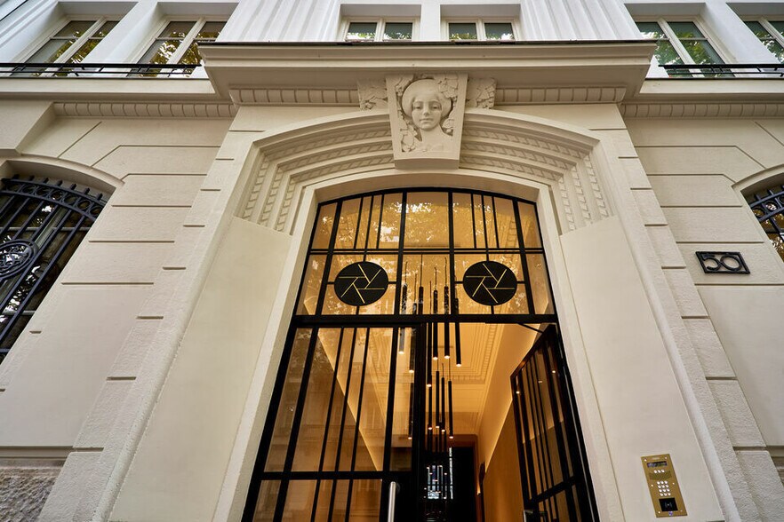 Bureau dans Lyon à louer - Photo du bâtiment - Image 1 de 12