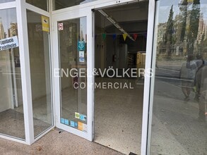 Retail in Barcelona, Barcelona for lease Interior Photo- Image 2 of 19