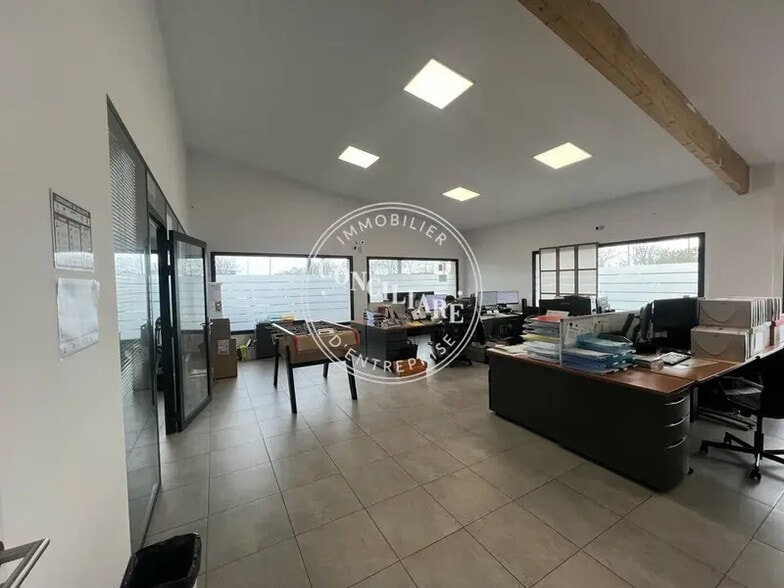Rue Des Frères Seigneurie, Plaisance-du-Touch for lease - Interior Photo - Image 1 of 5