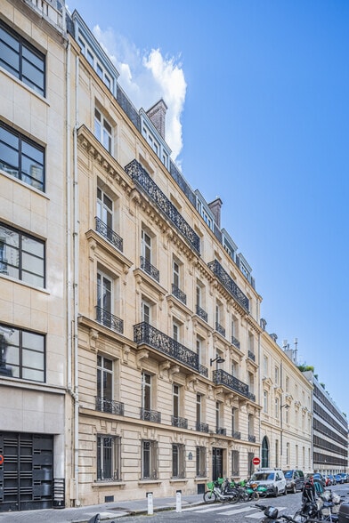 13 Rue Du Docteur Lancereaux, Paris à vendre - Photo du bâtiment - Image 2 de 3