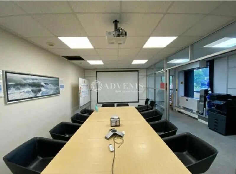 Bureau dans Saint-Cloud à louer - Photo intérieure - Image 2 de 9