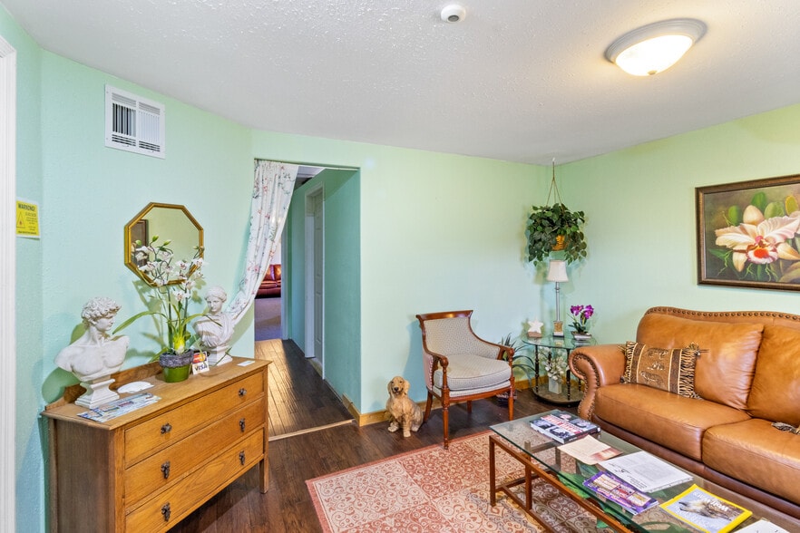 632 1st St S, Winter Haven, FL à vendre - Hall d’entrée - Image 3 de 37