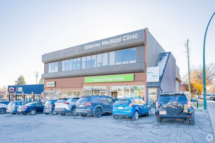 3423 26 Av SW, Calgary, AB for sale - Primary Photo - Image 1 of 1