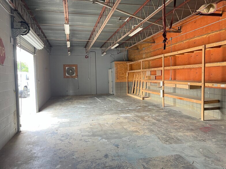 3911 N Braeswood Blvd, Houston, TX à louer - Photo intérieure - Image 2 de 7