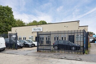 Plus de détails pour 58-62 Alexandra Rd, Enfield - Bureau à louer