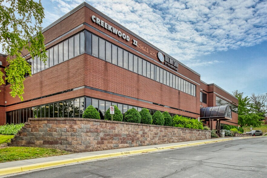 200 NE 54th St, Kansas City, MO for lease - Building Photo - Image 1 of 13