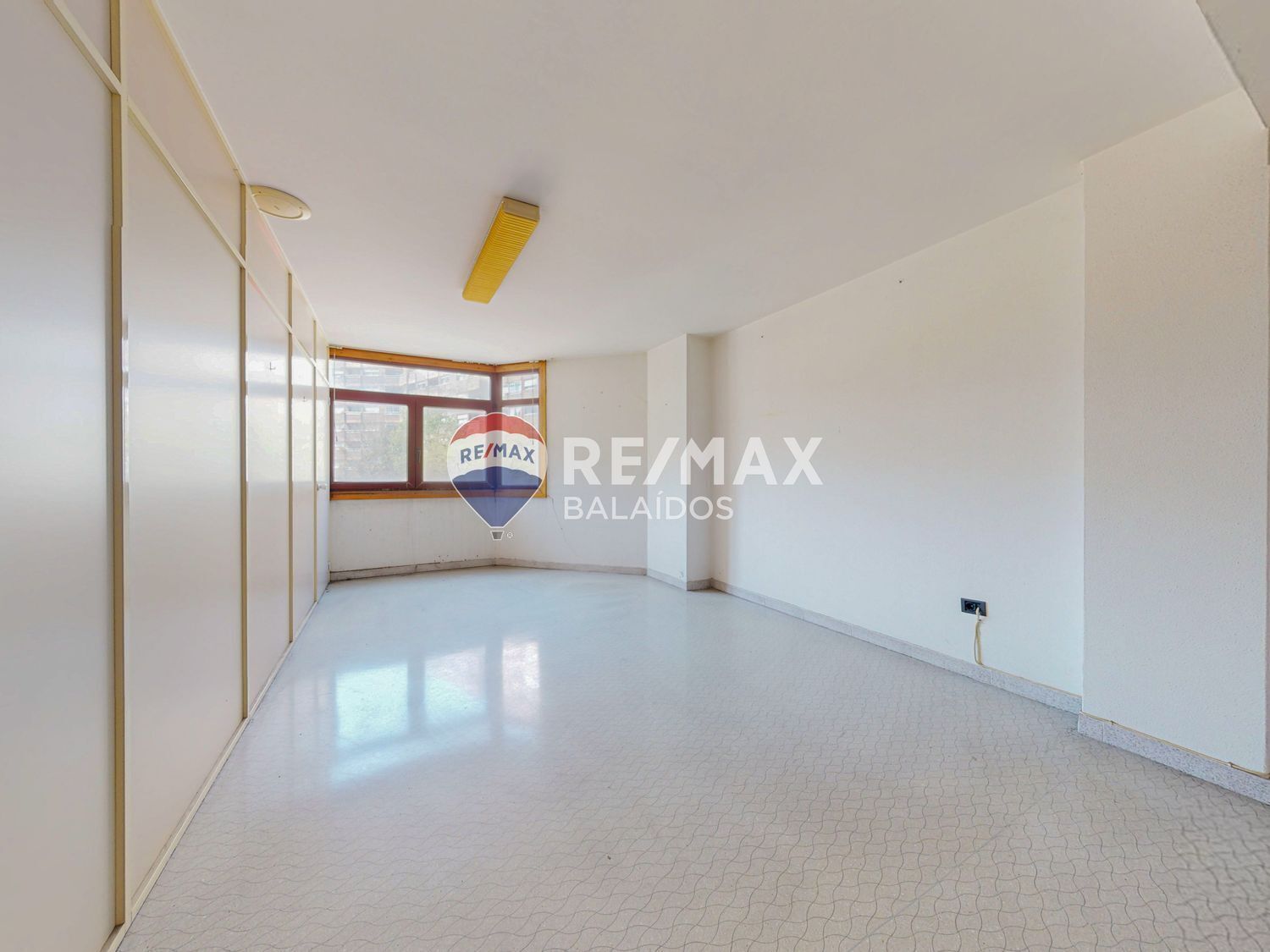 Office in Vigo, Pontevedra for sale Building Photo- Image 1 of 48