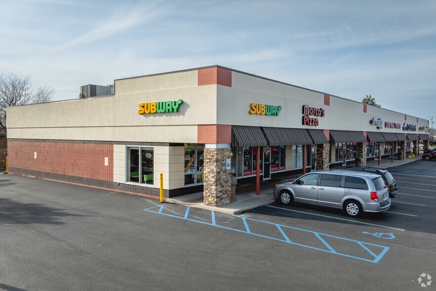 6803-6827 Spring Valley Dr, Holland, OH à louer - Photo du bâtiment - Image 1 de 6