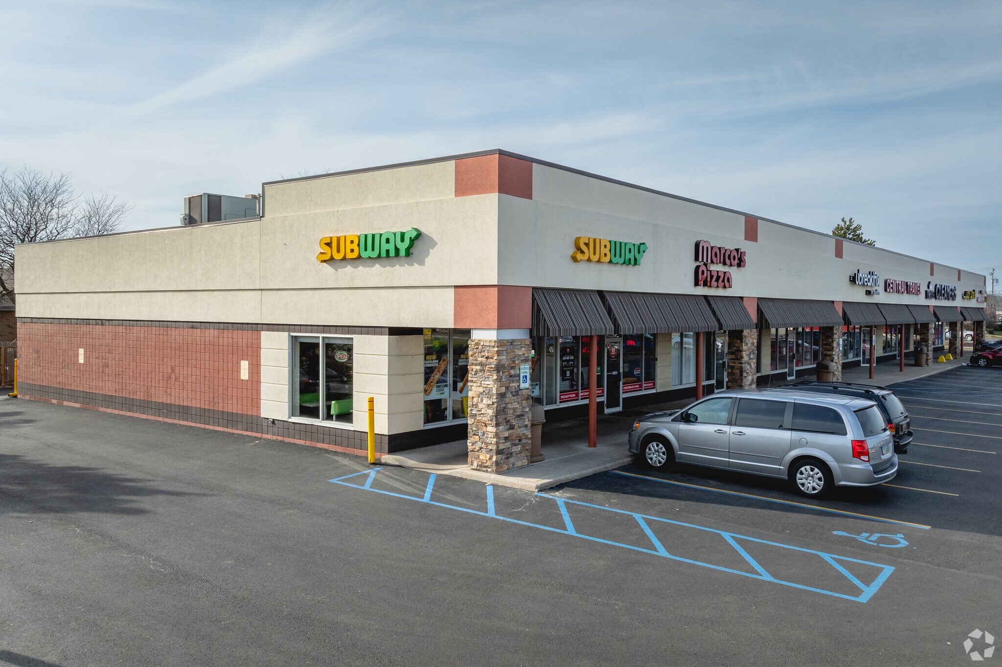 6803-6827 Spring Valley Dr, Holland, OH for lease Building Photo- Image 1 of 7