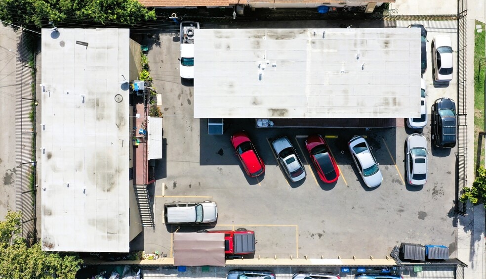 9234 Graham Ave, Los Angeles, CA à vendre - Photo du bâtiment - Image 2 de 14