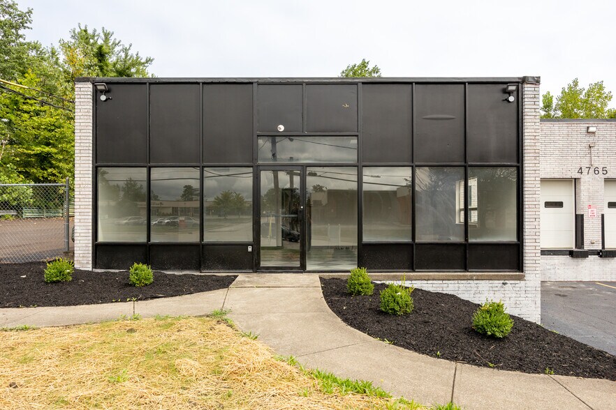 4765 E 131st St, East Cleveland, OH à vendre - Photo du bâtiment - Image 1 de 21