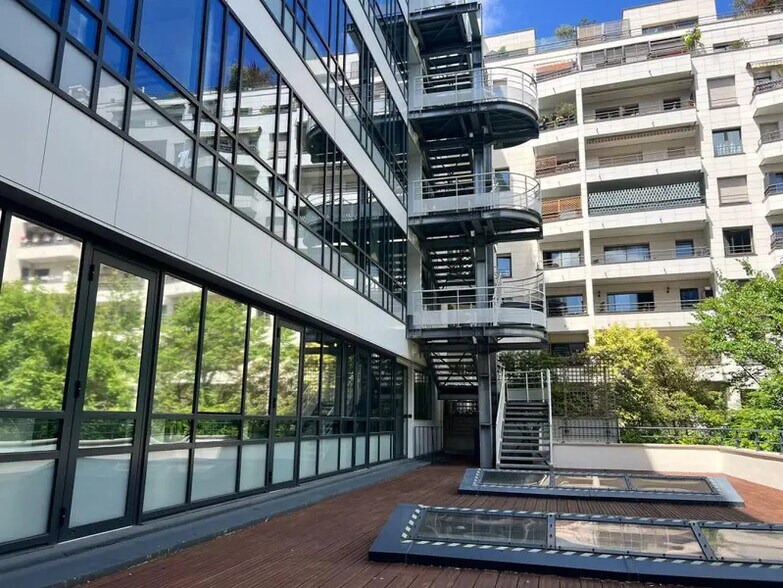 100-102 Rue De Villiers, Levallois-Perret à louer - Photo du bâtiment - Image 2 de 7