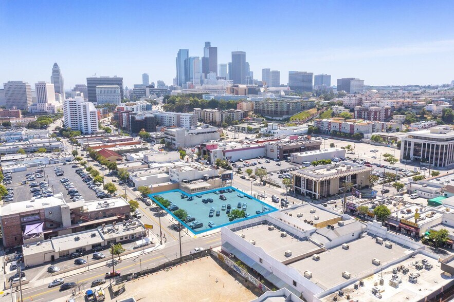 774 N Broadway, Los Angeles, CA à vendre - Photo du bâtiment - Image 2 de 7